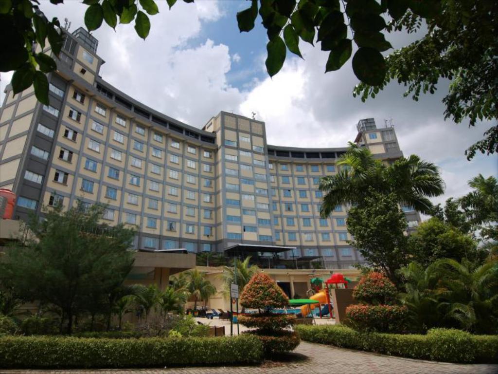 240093_15092917280036503199 240093_15092917280036503199