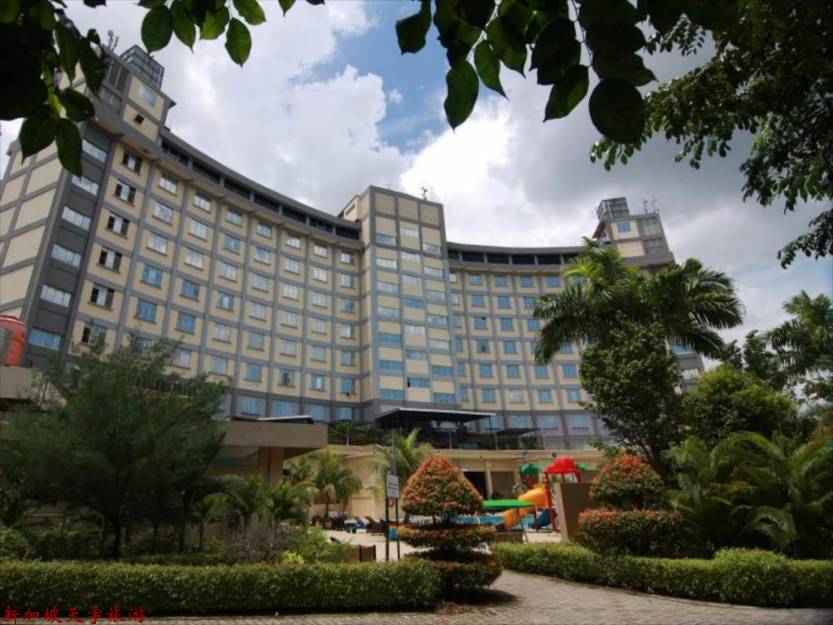 240093_15092917280036503199 240093_15092917280036503199